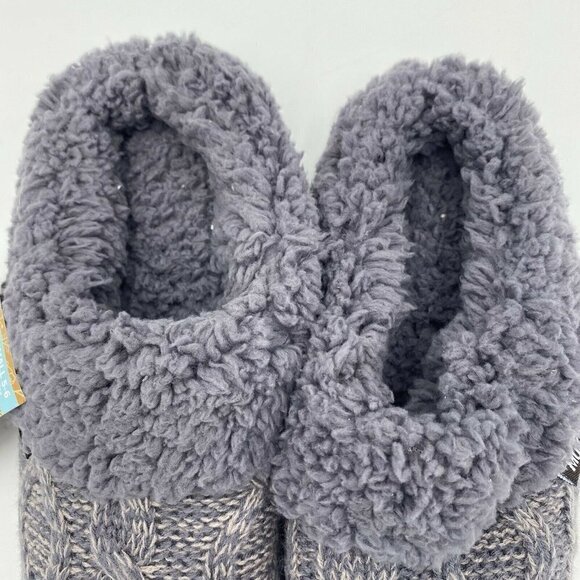 Muk Luks Women's Moccasin Memory Foam Slippers Gray Sherpa Slip On Size 5-6 New - Picture 2 of 6
